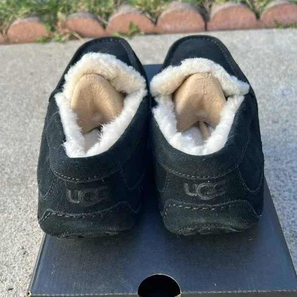 UGG Mens Slippers Ascot Black Size 10 & 11 Nwt - Picture 9 of 10